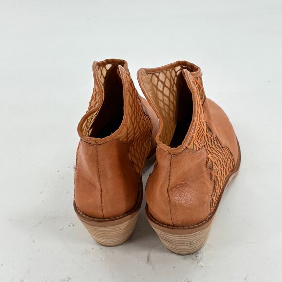 KELSI DAGGER Keenan Leather Mesh Cut Out Ankle Boots 10 NWOT Tan Western Heel - Picture 7 of 8